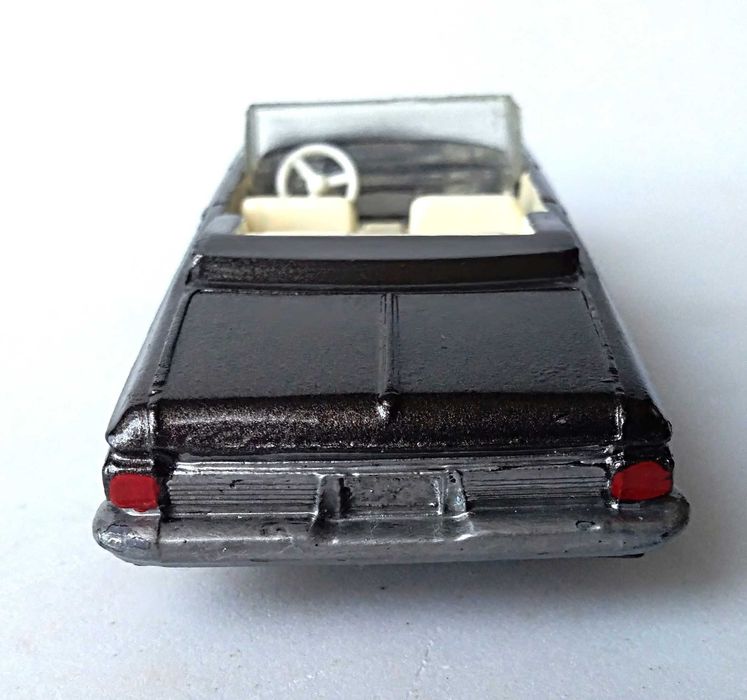 Plymouth Fury da Dinky Toys. Ver descrição