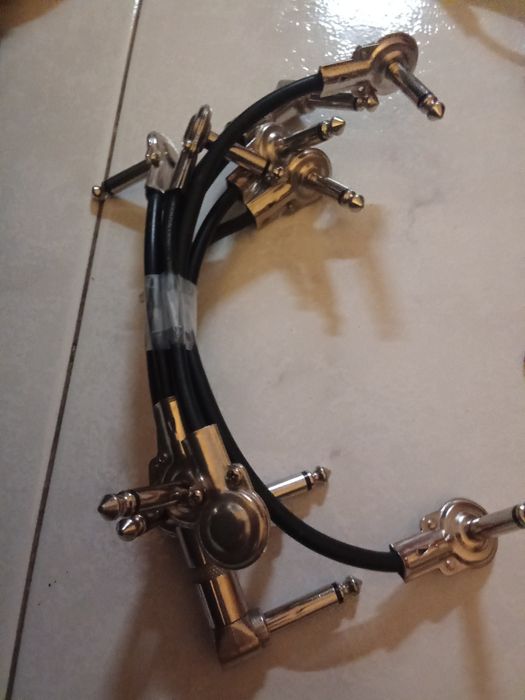 Acessórios (botões, molas, patch cables)