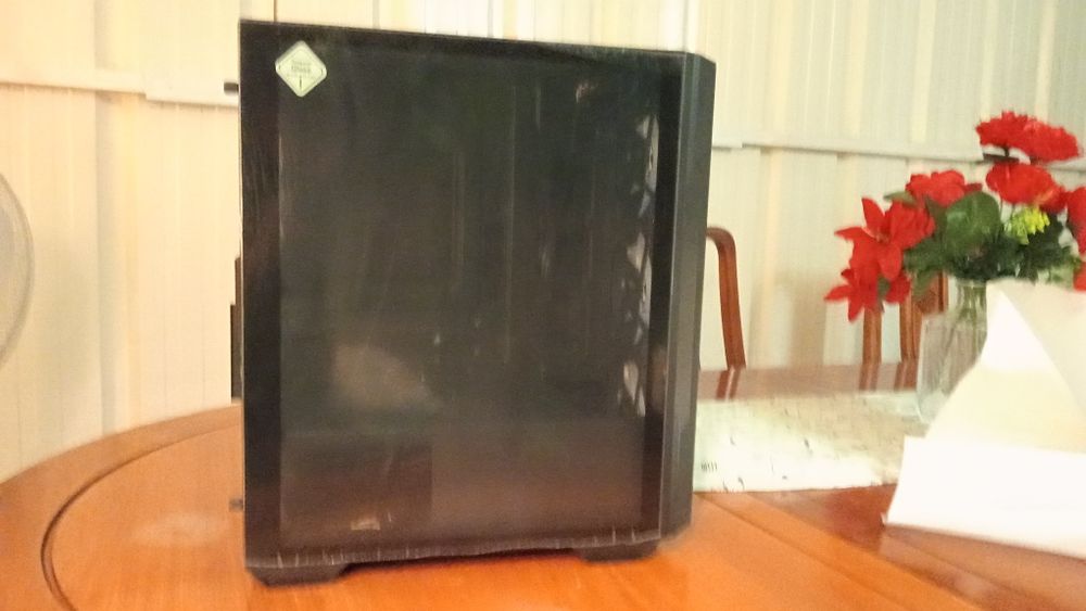 Gabinete MSI MAG Forge M100A + 4 Fans ARGB (como novo)