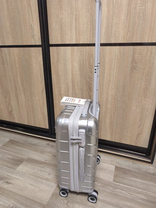 Валіза на колесах для подорожей малого розміру,валіза дорожня,ручна по