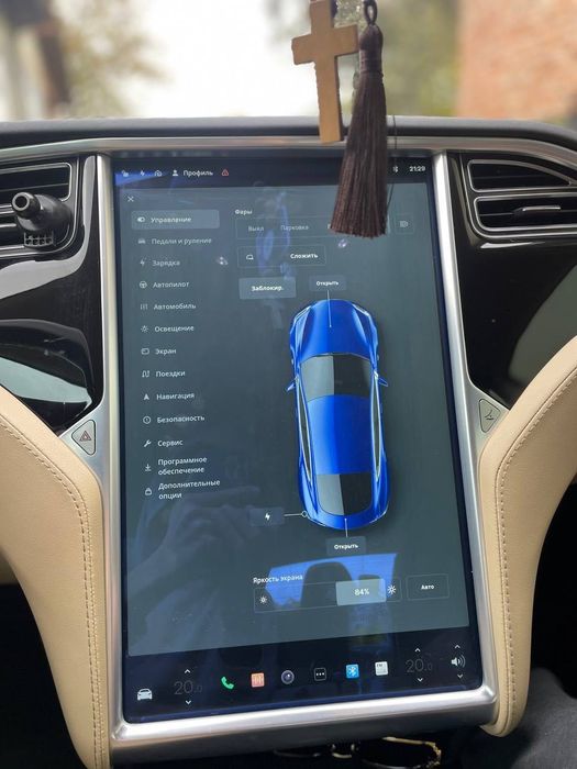 Tesla Model S 2015