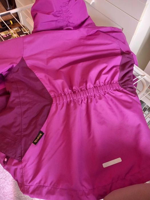 Kurtka JACK WOLFSKIN  140 dla dziewczynki