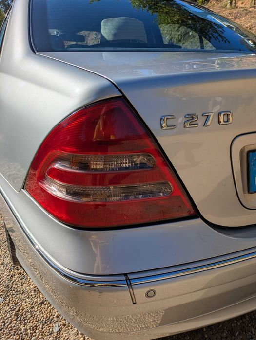 Mercedes de Garagem muito bem Estimado