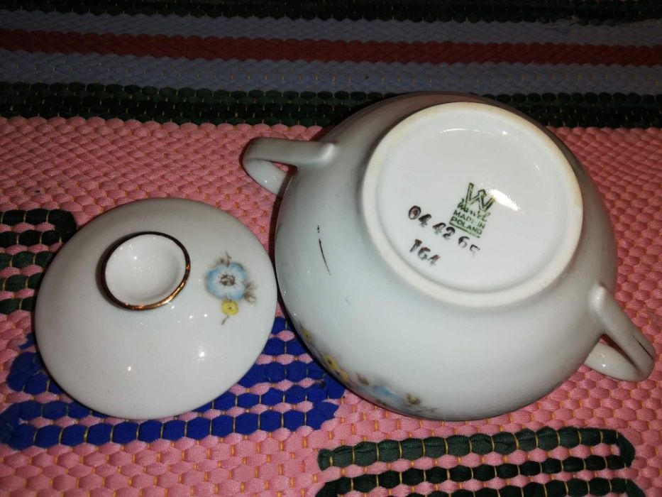 Bulionówka / sosjerka / cukiernica - porcelana WAWEL