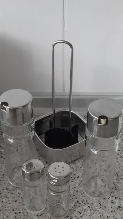 Galheteiro com suporte