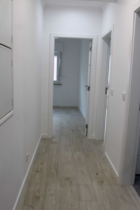 Apartamento T2 Muito Central Sacavém