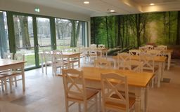 Zestaw 4 krzesła+ stół do restauracji baru jadalni  Producent promocja