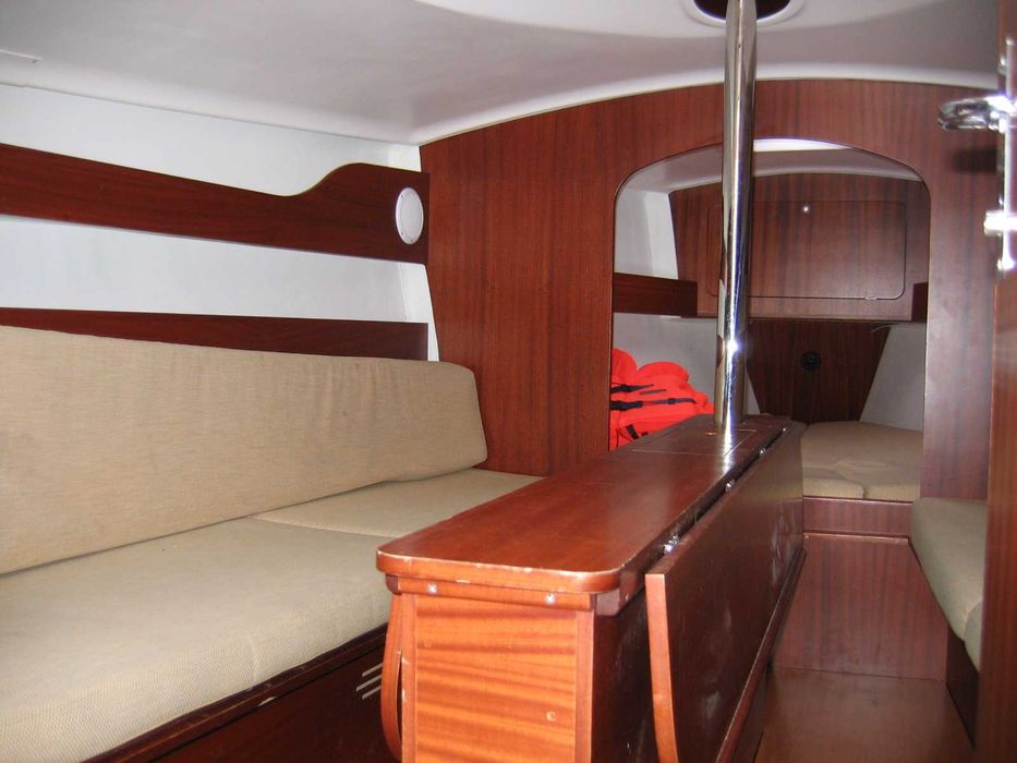 Jacht żaglowy Phila 880