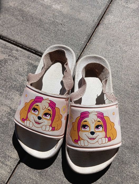 Kapcie i buty 27,29,30,31