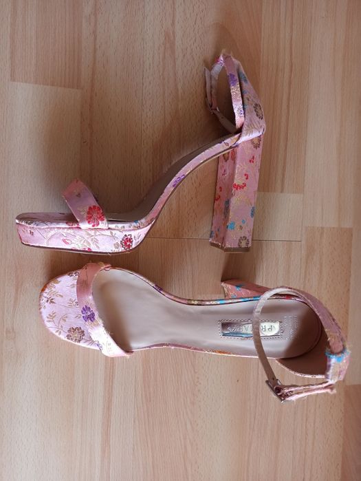 Szpilki Primark rozmiar 40 41