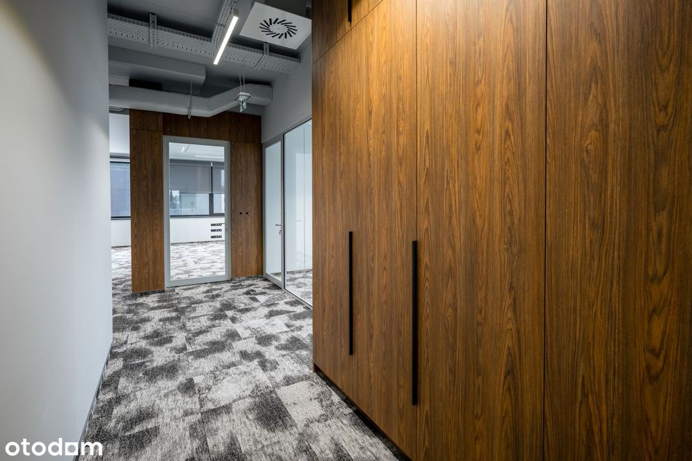 Nowoczesne biuro 296 m² - gotowe do pracy