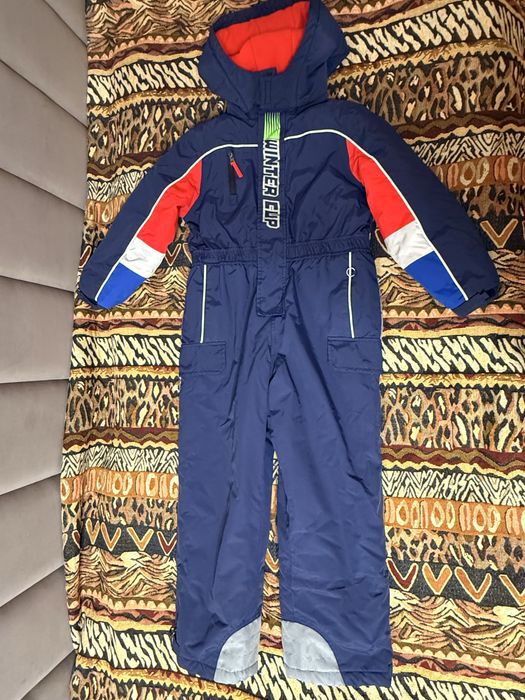 Продам зимовий комбенізон дитячий р.128-134