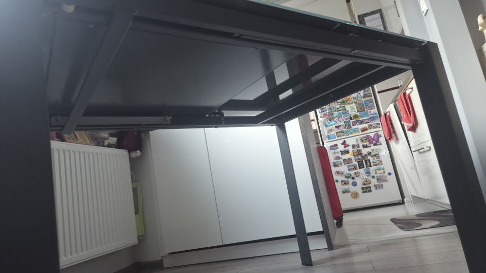 Stół rozkładany stalowo  szklany