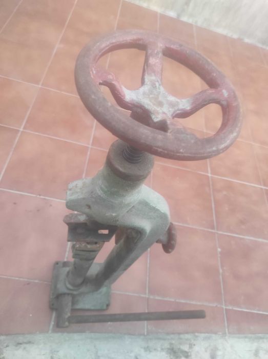 Maquina de Pregar Tacões -