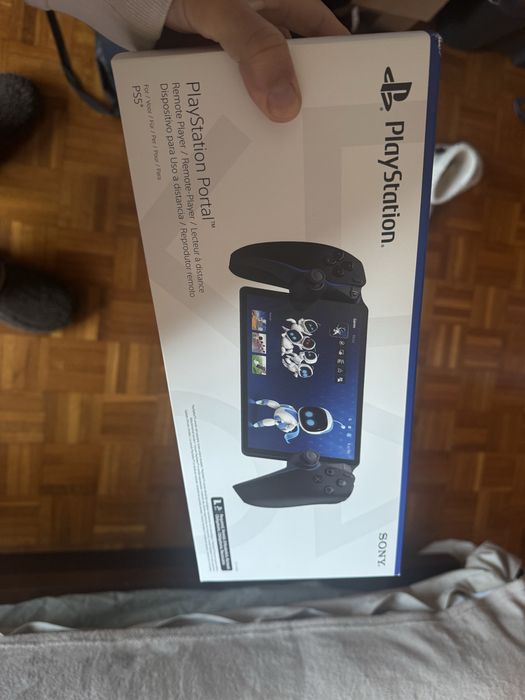 Playstation Portal com pelicula