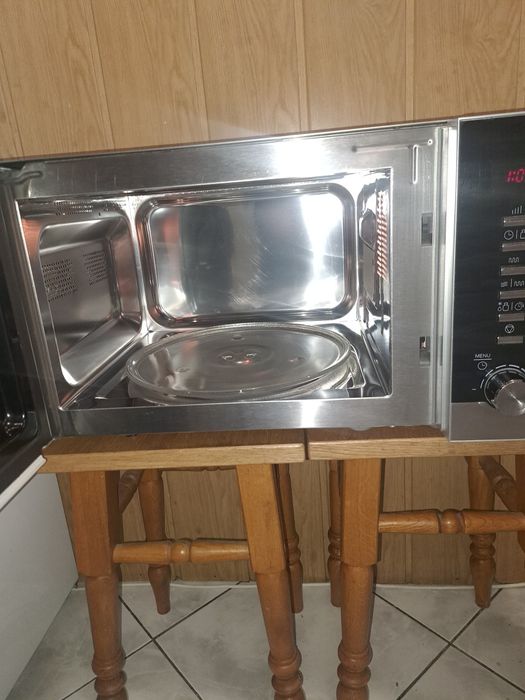 Mikrofalówka Amica AMG 23 E90 23 l + grill