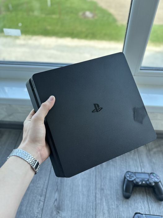 Консоль Sony PlayStation 4 slim