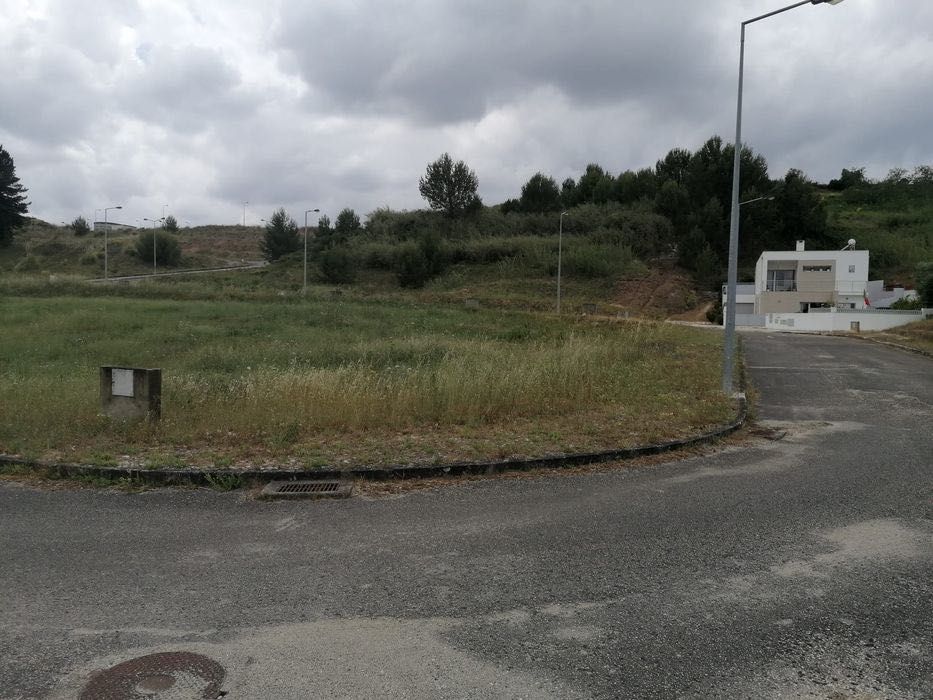 Terreno urbano em Alenquer