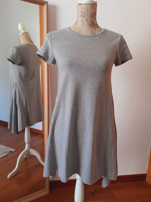 Vestido cinza Lefties