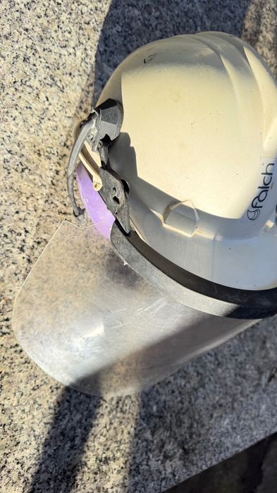 Przyłbica Falch ze słuchawkami