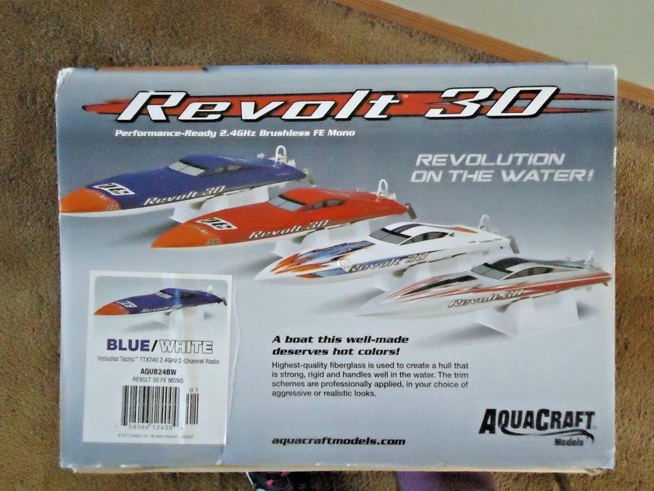 Zdalnie sterowana łódź RC AQUACRAFT REVOLT 30 - nowa