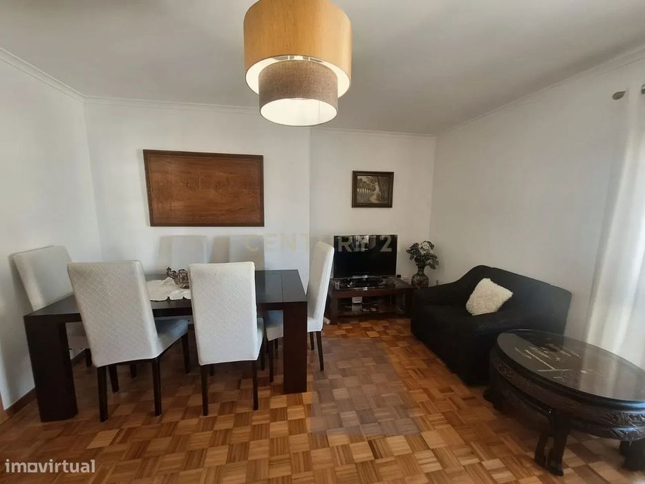 T2 Apartment in Alto da Faia, Telheiras