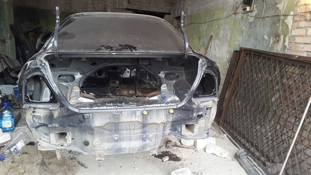 Almera clasic коробка двигатель рейка трапеция дверь бампер зеркало бу