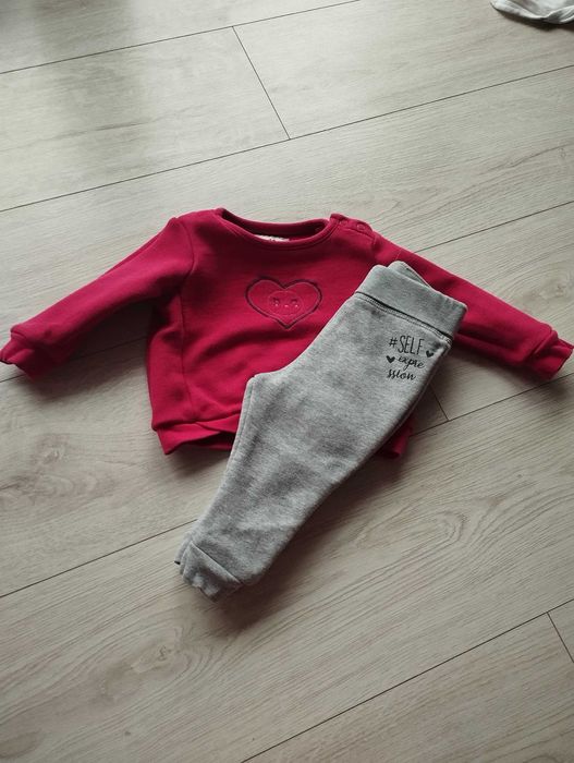 Zestaw ubrań dla dziewczynki 62