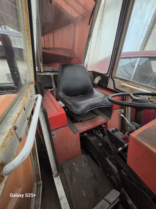Traktor Hako pług