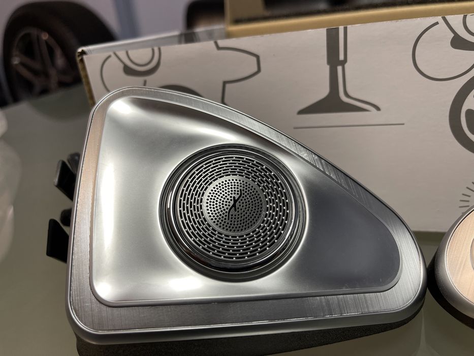 Динамики в стойки треугольники Burmester Mercedes Benz GLB X247 W247