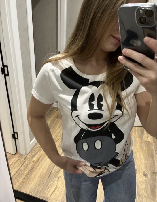 Жіноча футболка disney h&m, М