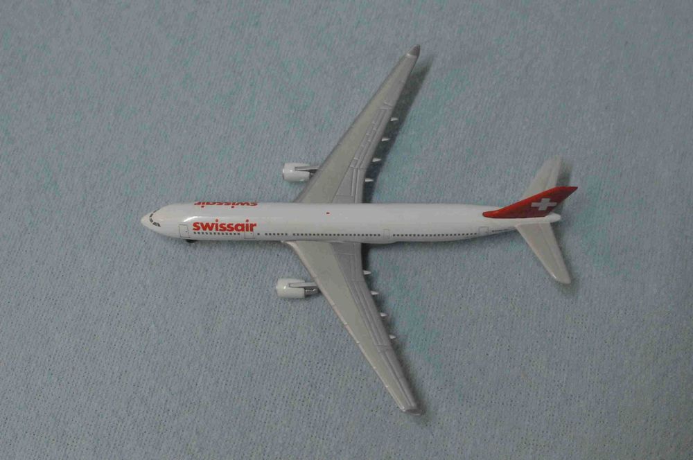 Metal - Airbus 330-223 Swissair