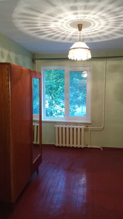 4-х кімнатна квартира під житло або комерцію + гараж (район Черемушки)