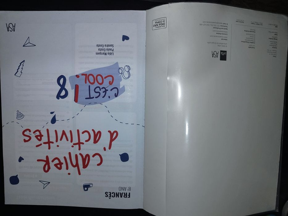Caderno de atividades  C'est cool! 8 - Francês 8º ano
