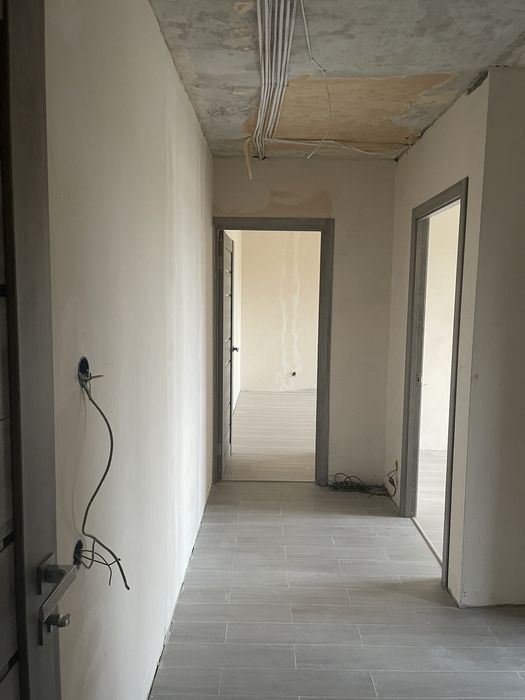 2 ком. квартира , Титова, Строителей, ремонт. 39000 $ vv