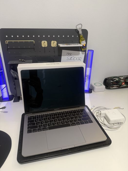 MacBook Pro 13 2017 i5 250GB 8GB RAM A1708 Intel Tytanowy Bdb stan