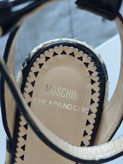 Sandálias Moschino 36