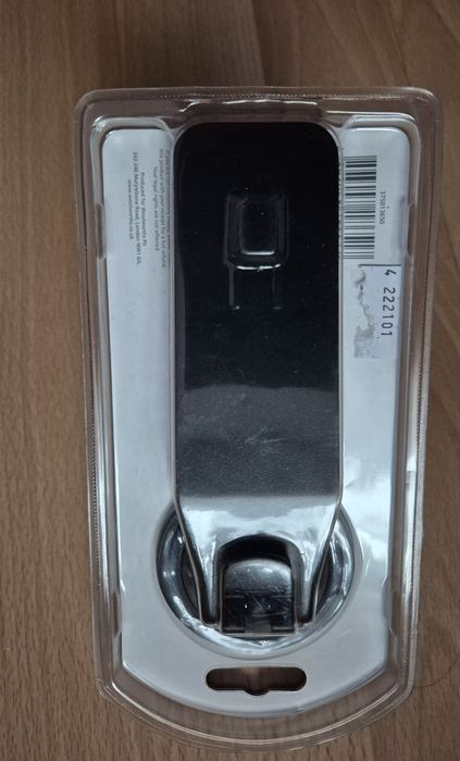 Nowy uchwyt samochodowy na telefon do montażu na szybie
