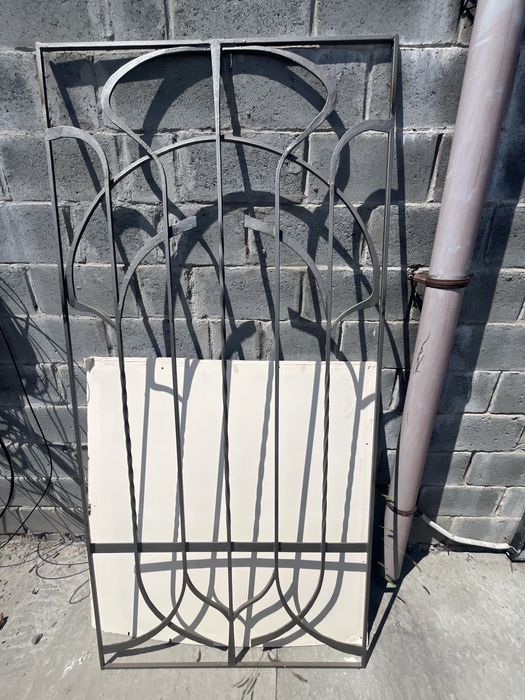 Кованная решетка  для  оконных витражей