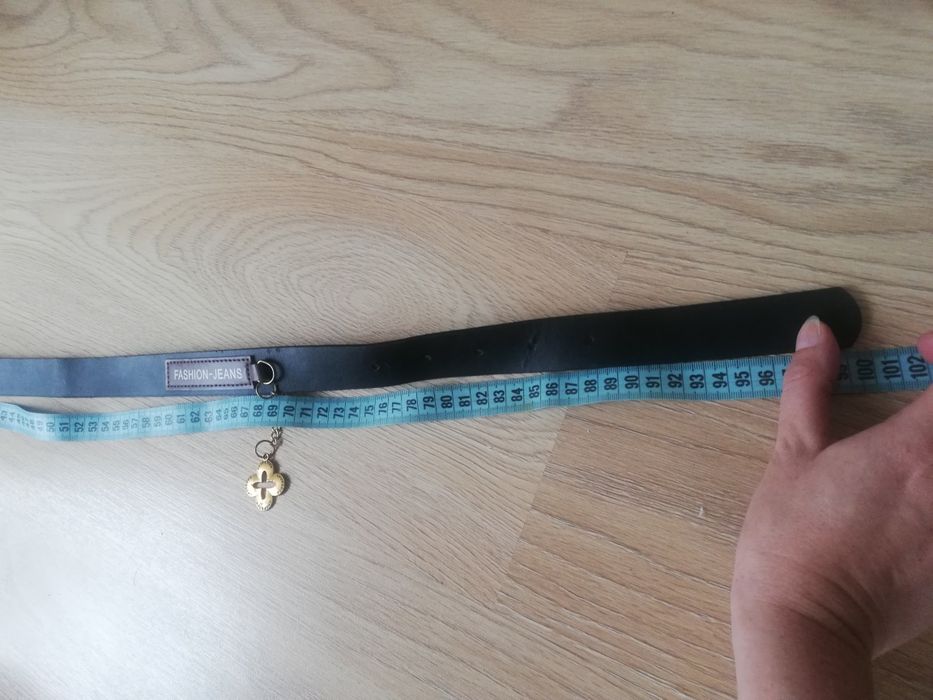 Pasek z przywieszką długość 100 cm
