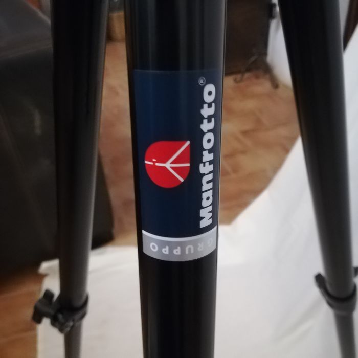 Manfrotto 144B Tripod, New64309879242753124