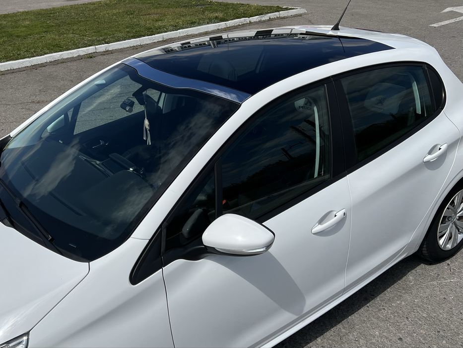 Peugeot 208 2013
