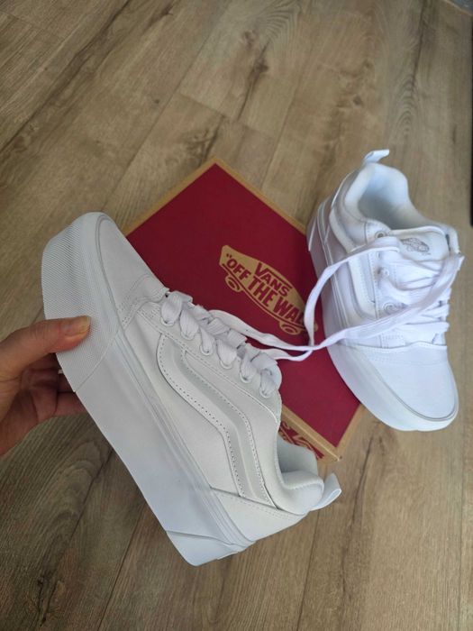 Nowe białe oldschool sneakersy Vans skate Knu Stack 39 true white