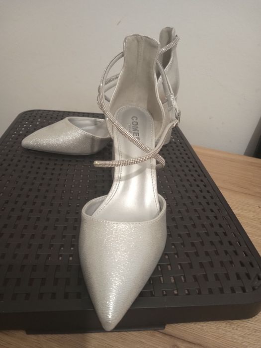 Srebrne buty rozmiar 40 Comer na obcasie 8,5 cm