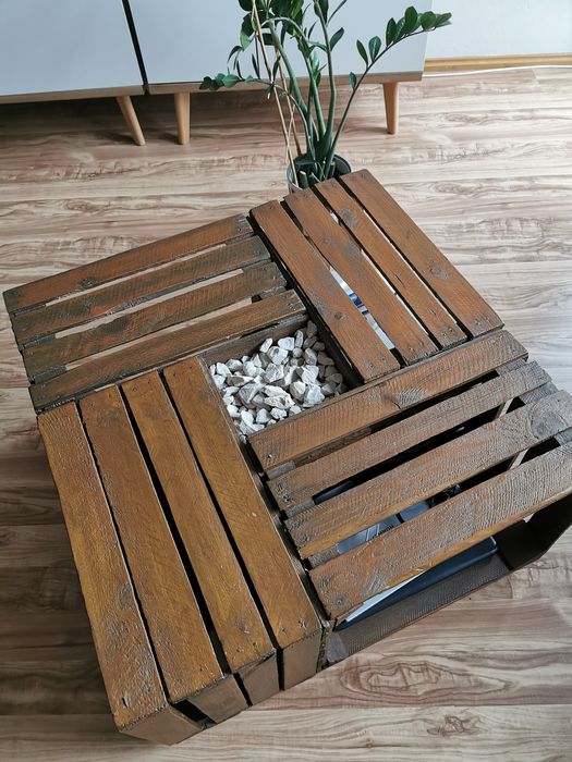 Sprzedam stolik ze skrzynek
