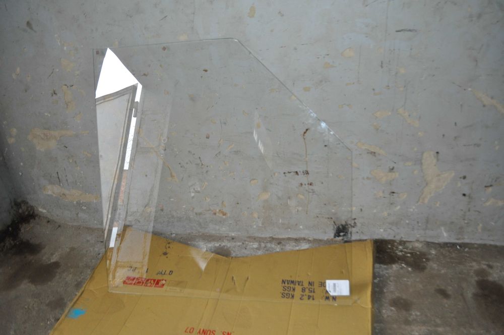 стекло трапеция 1200х1200 6мм мелкий дефект