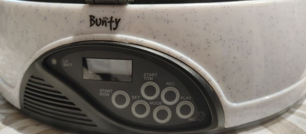 Comedouro automático para 6 dias