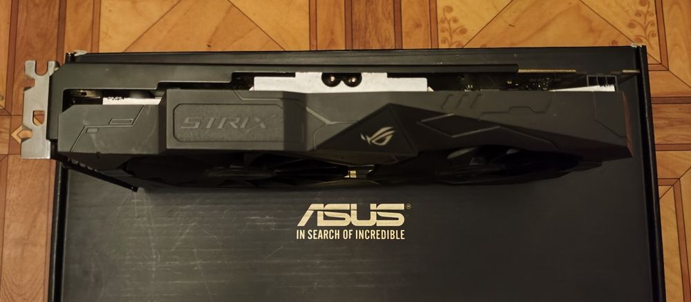 Видеокарта Asus Rog Strix RX470 4GB.