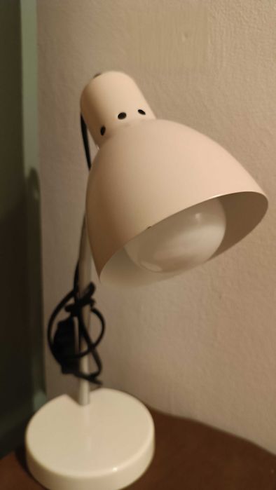 Lampka na biurko IKEA pudrowy róż