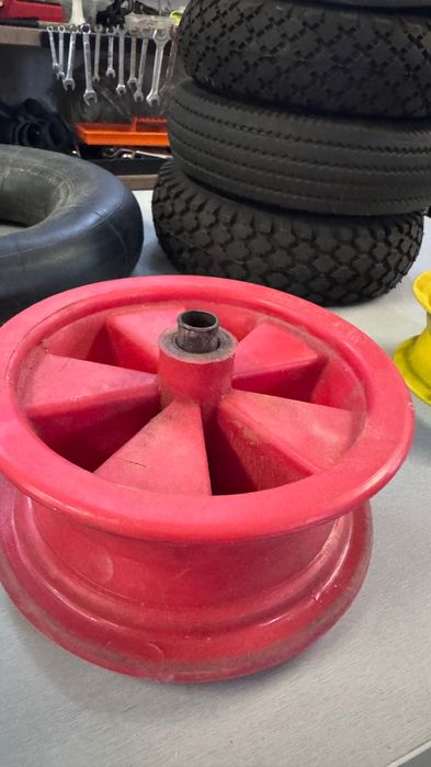 Lote de pneus e câmaras de ar